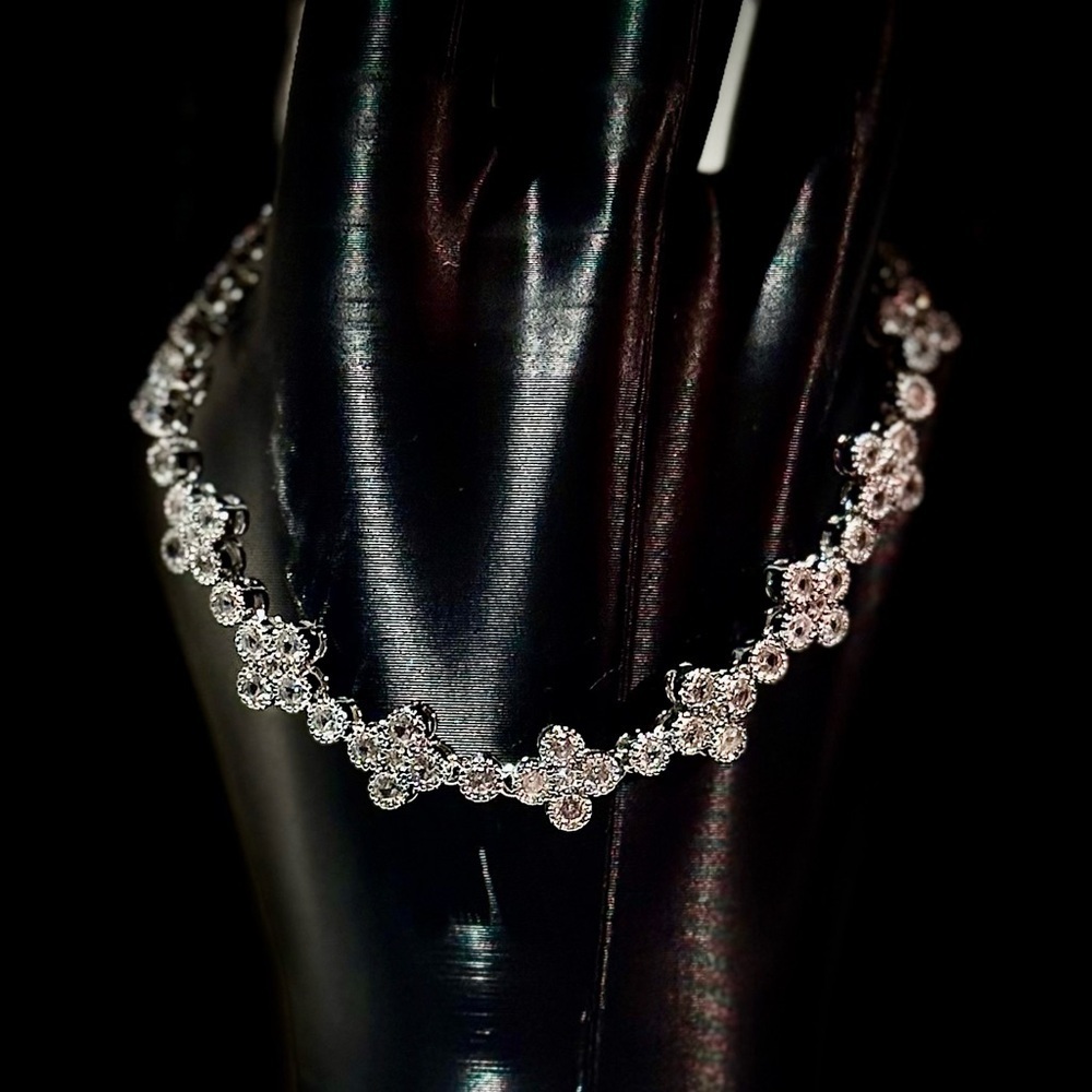 Elegant Silver Floral Bracelet